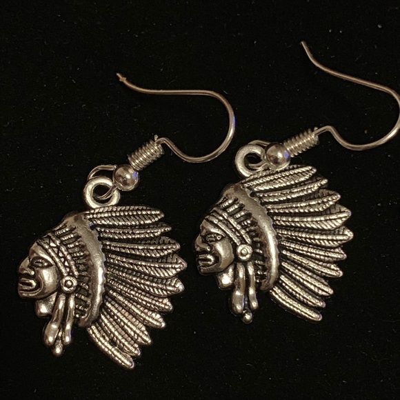 Jewelry - Earrings